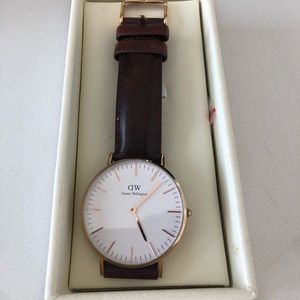 Daniel Wellingtown Watch and Gold Braclet